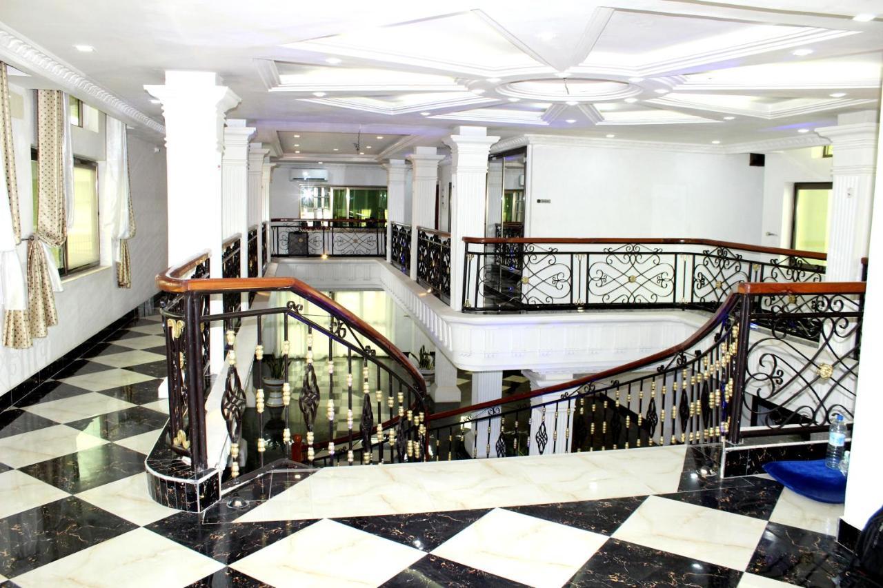 Residence Palais Du Stade Cotonou Exteriör bild