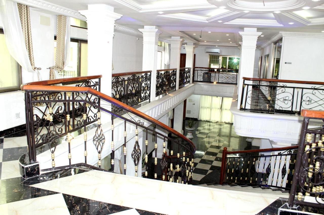 Residence Palais Du Stade Cotonou Exteriör bild