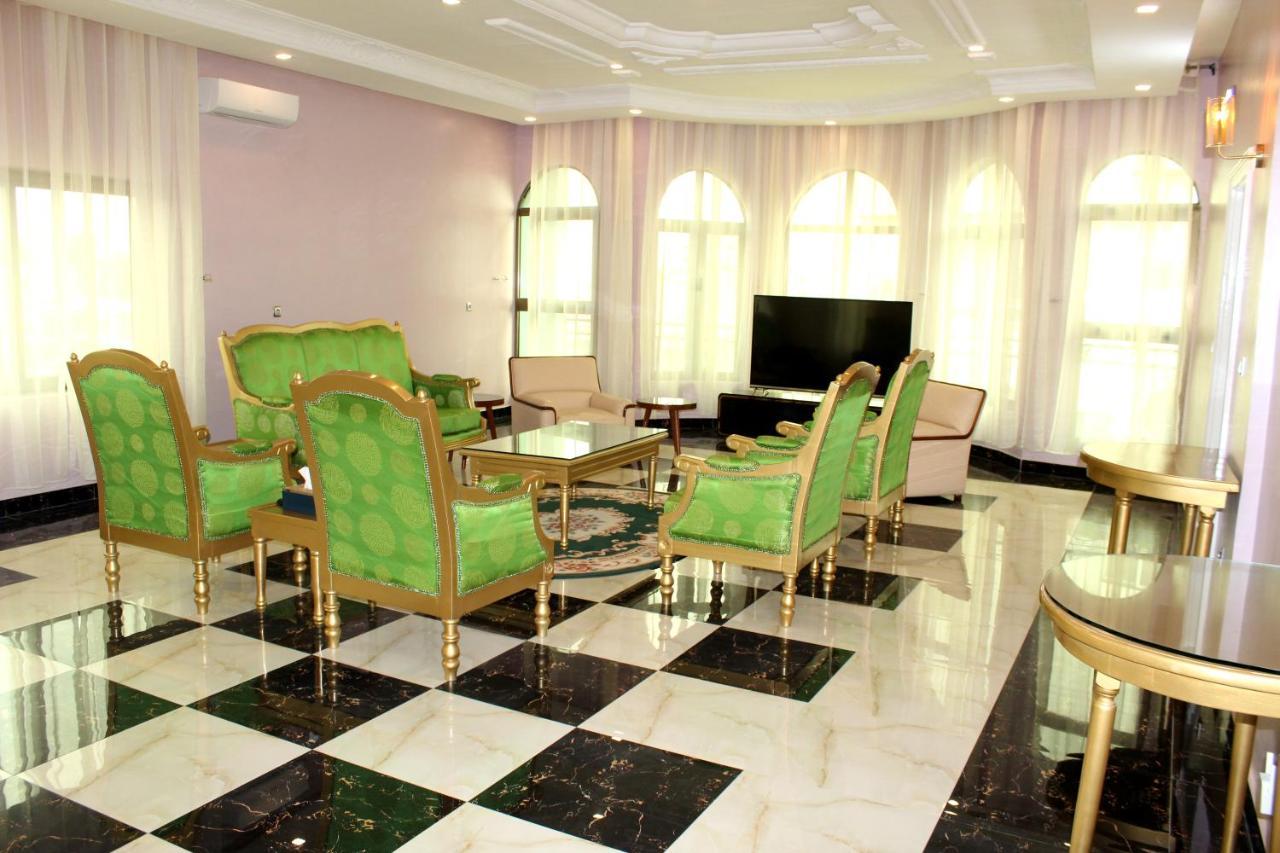 Residence Palais Du Stade Cotonou Exteriör bild